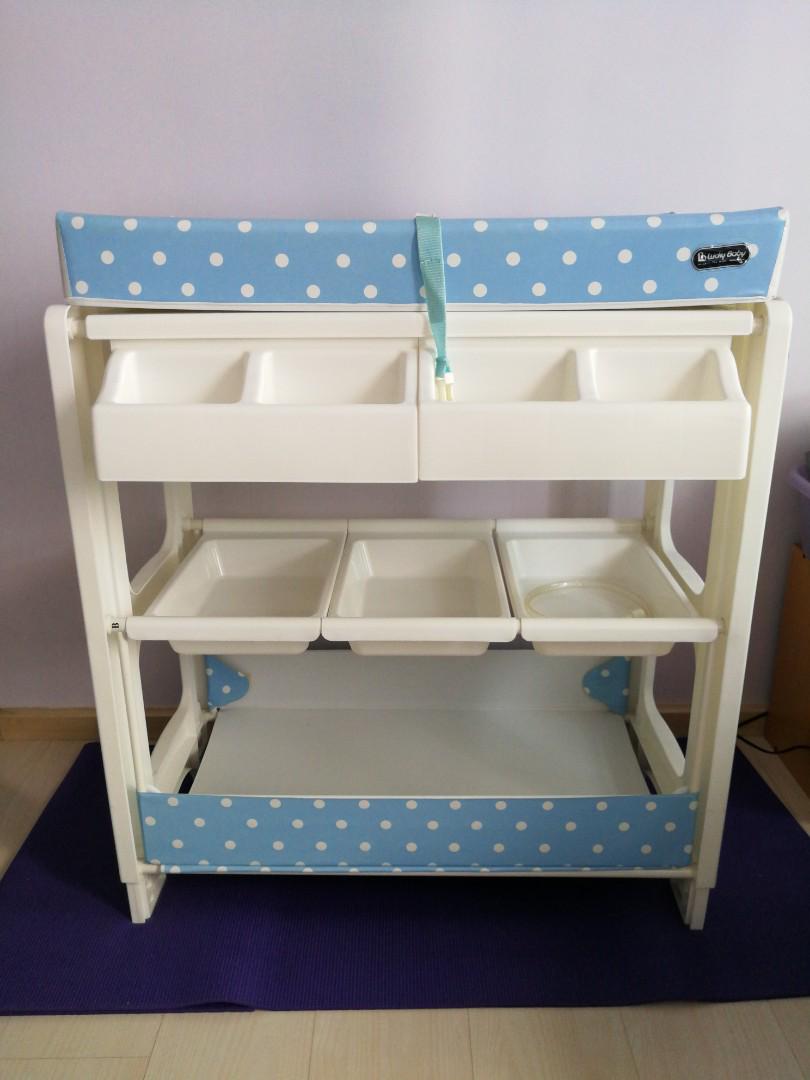 lucky baby changing station