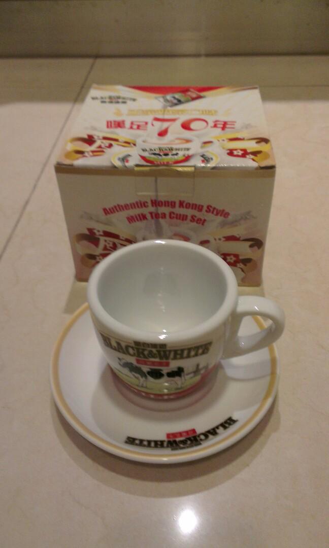 Black & White milk tea cup set (150 for 2 sets), 傢俬＆家居, 廚具和餐具, 茶具配件 Carousell