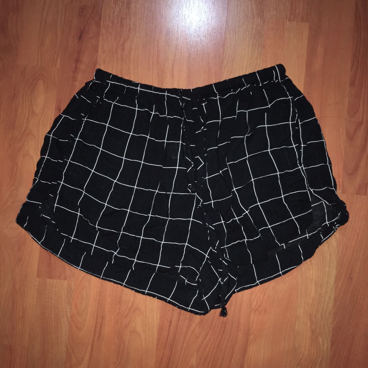 Brandy melville eve shorts 2025