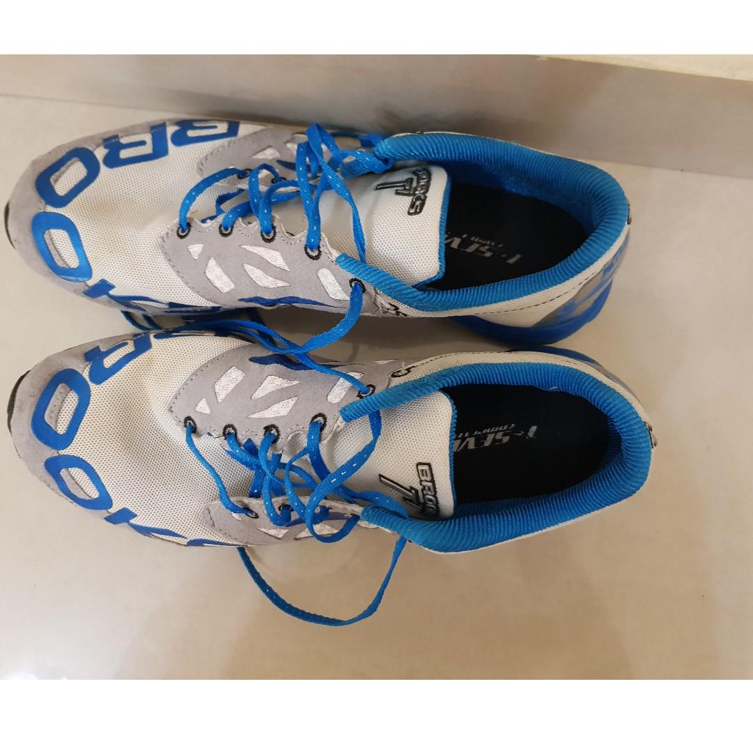 Brooks t7 shoes top