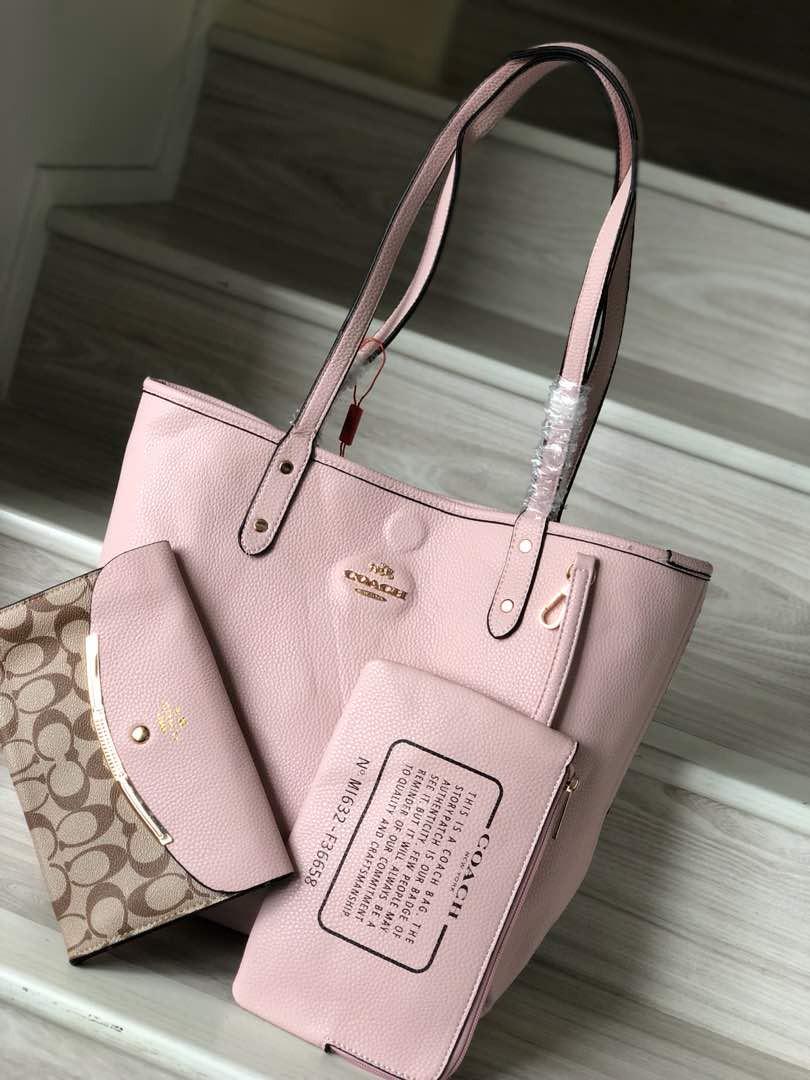 Coach reverse tote 2025