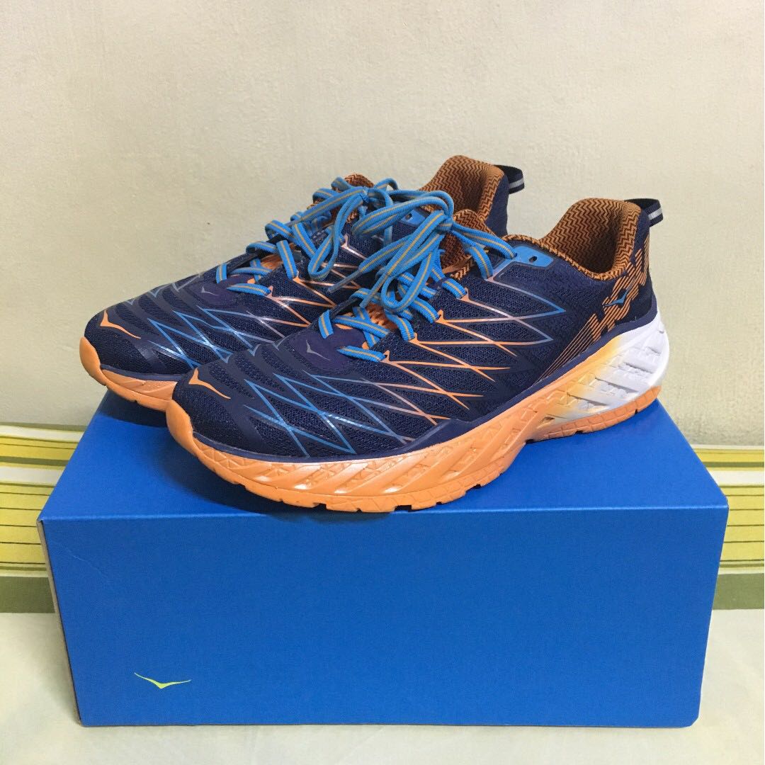 hoka one one clayton