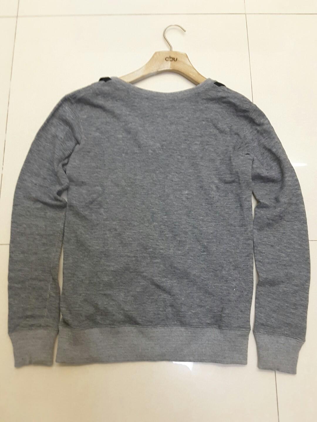 John Lawrence Sullivan sweater, 男裝, 外套及戶外衣服- Carousell