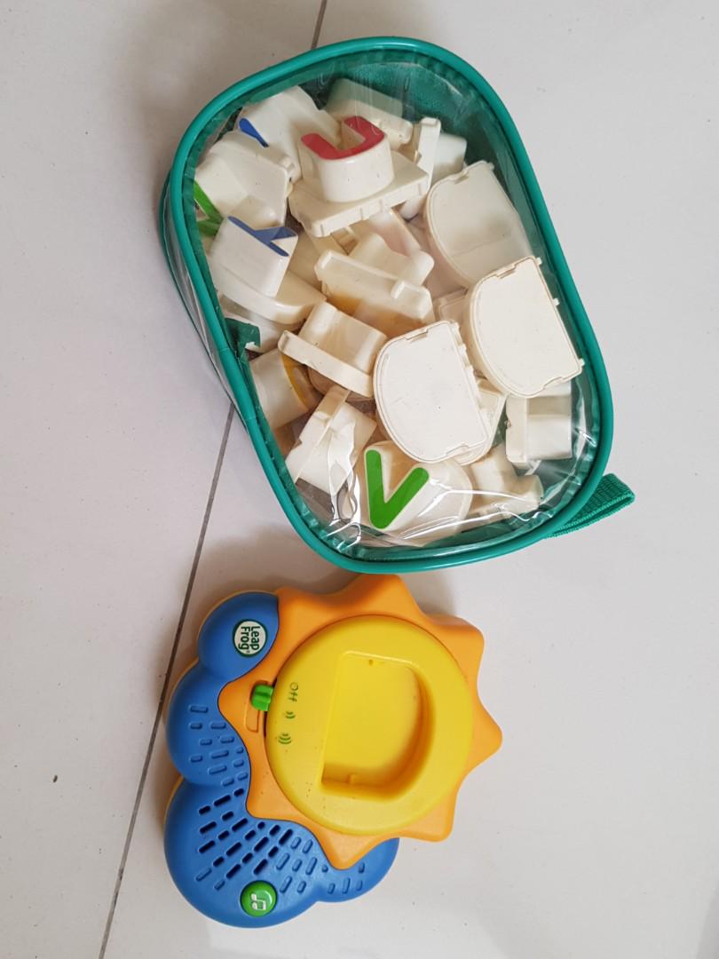 Leapfrog reader (Category: Children's Books) located in Singapore. Submitted by ladygreytea (Listing ID 185638806, Image 3). Description: Leapfrog reader. Set of 2. Used. In working condition..