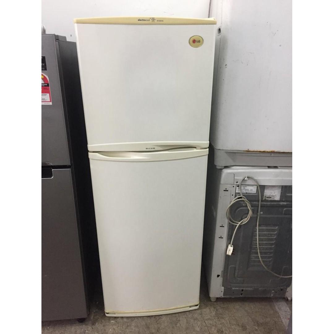 Lg Fridge Peti Ais White 2d Recond Kitchen Appliances On Carousell