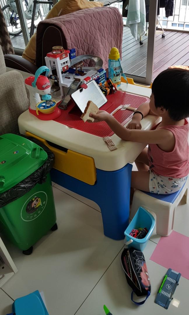 Little tikes lego table with drawers 2025