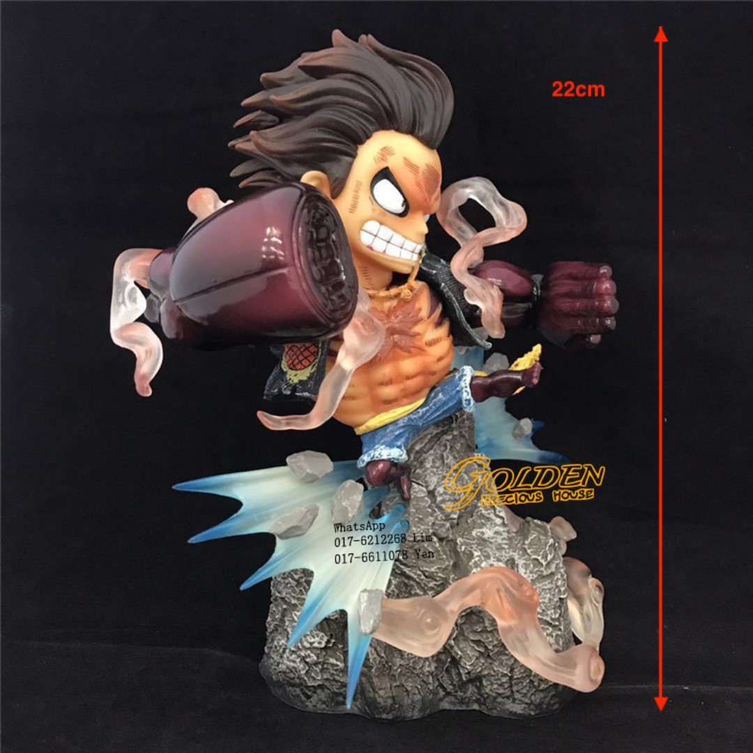 Monkey D Luffy Anime One Piece World Collectable Figure FIGHT Gear