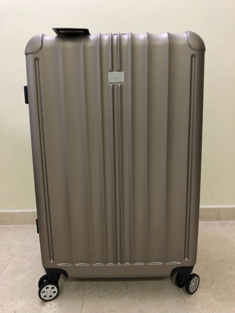New yorker luggage 28 inch 2025