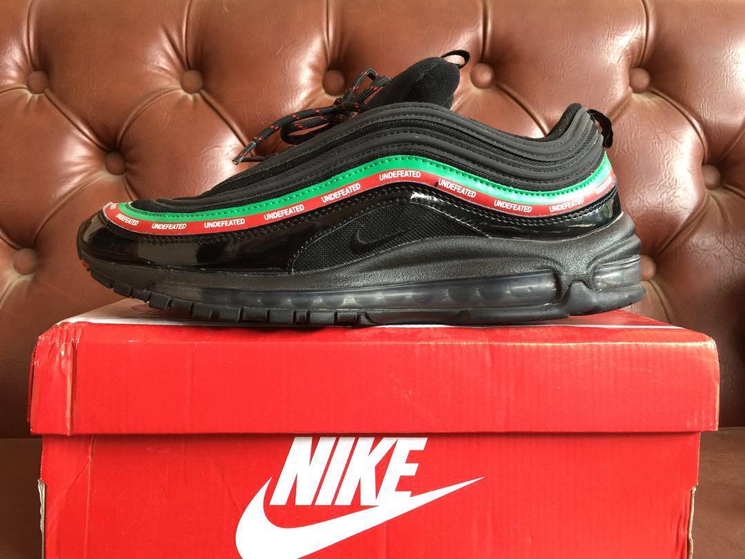 harga nike undefeated