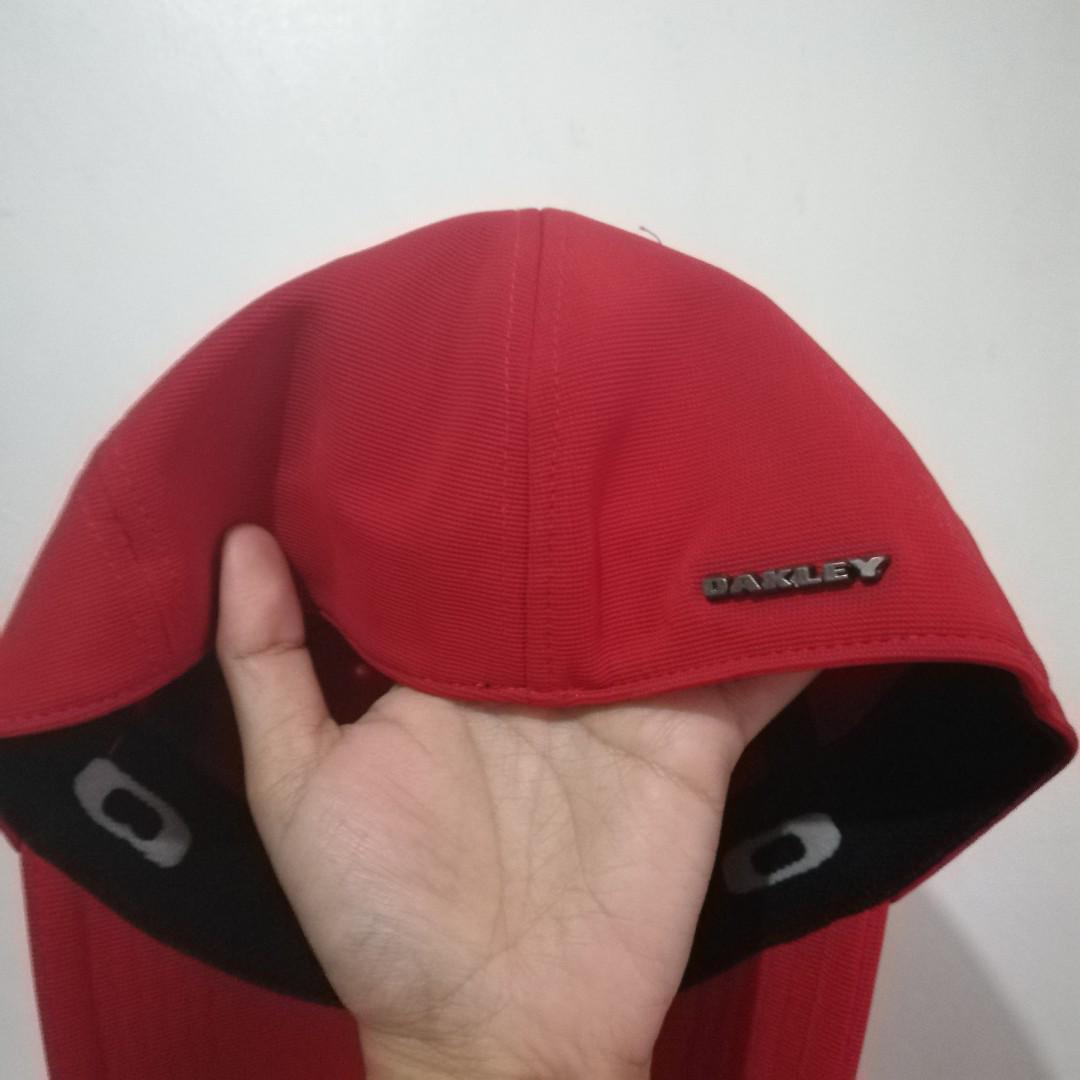 Oakley cap red store