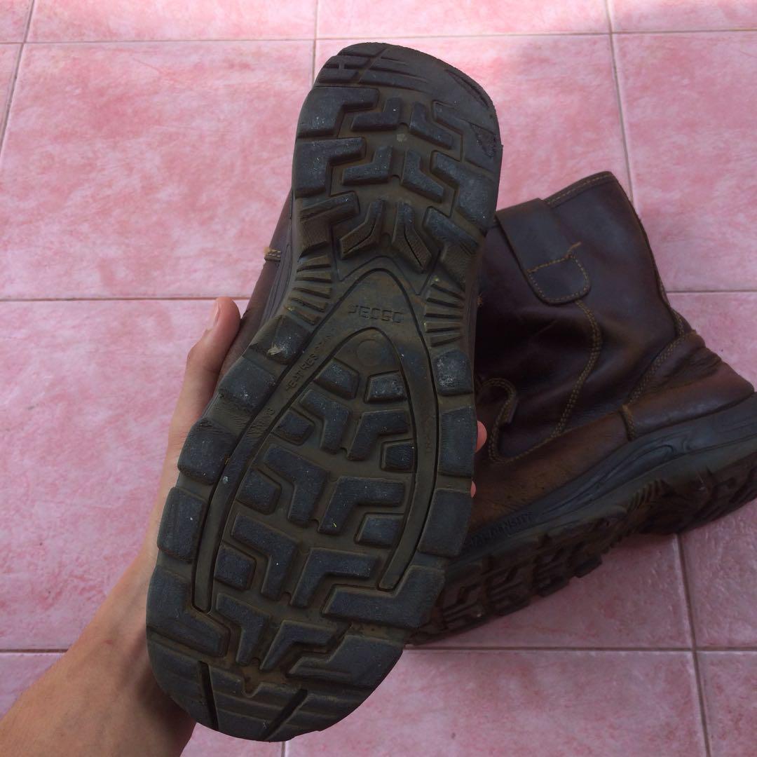 OSCAR SAFETY BOOT HIGH CUT, Men's Fashion, Footwear, Boots on Carousell