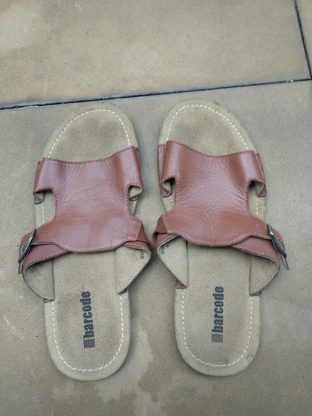 Sale sendal Merk Barcode, Fesyen Pria, Sepatu di Carousell