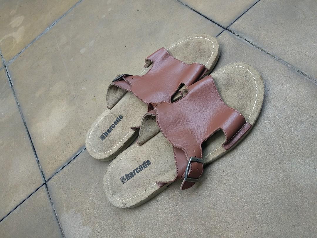 Sale sendal Merk Barcode, Fesyen Pria, Sepatu di Carousell
