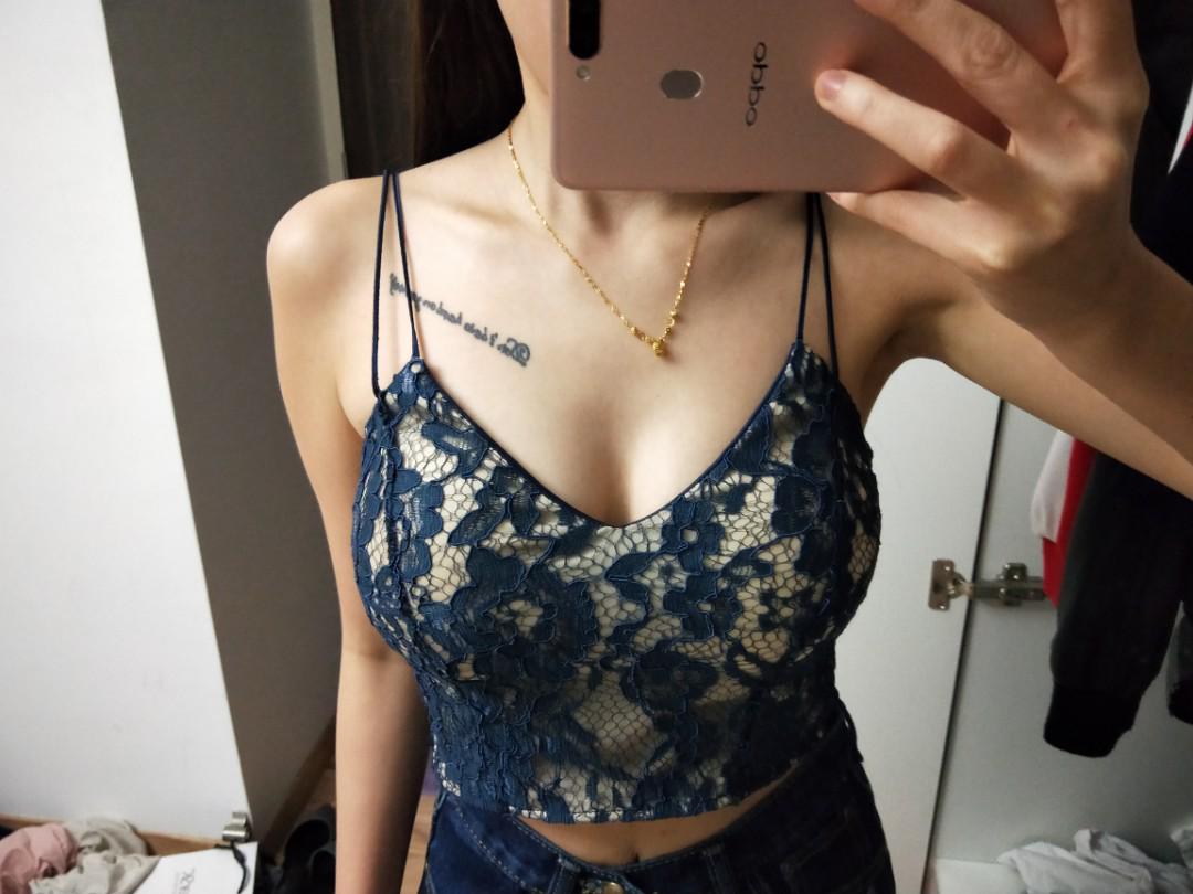 sexy_topjeans_1534678406_224b1418_progressive.jpg