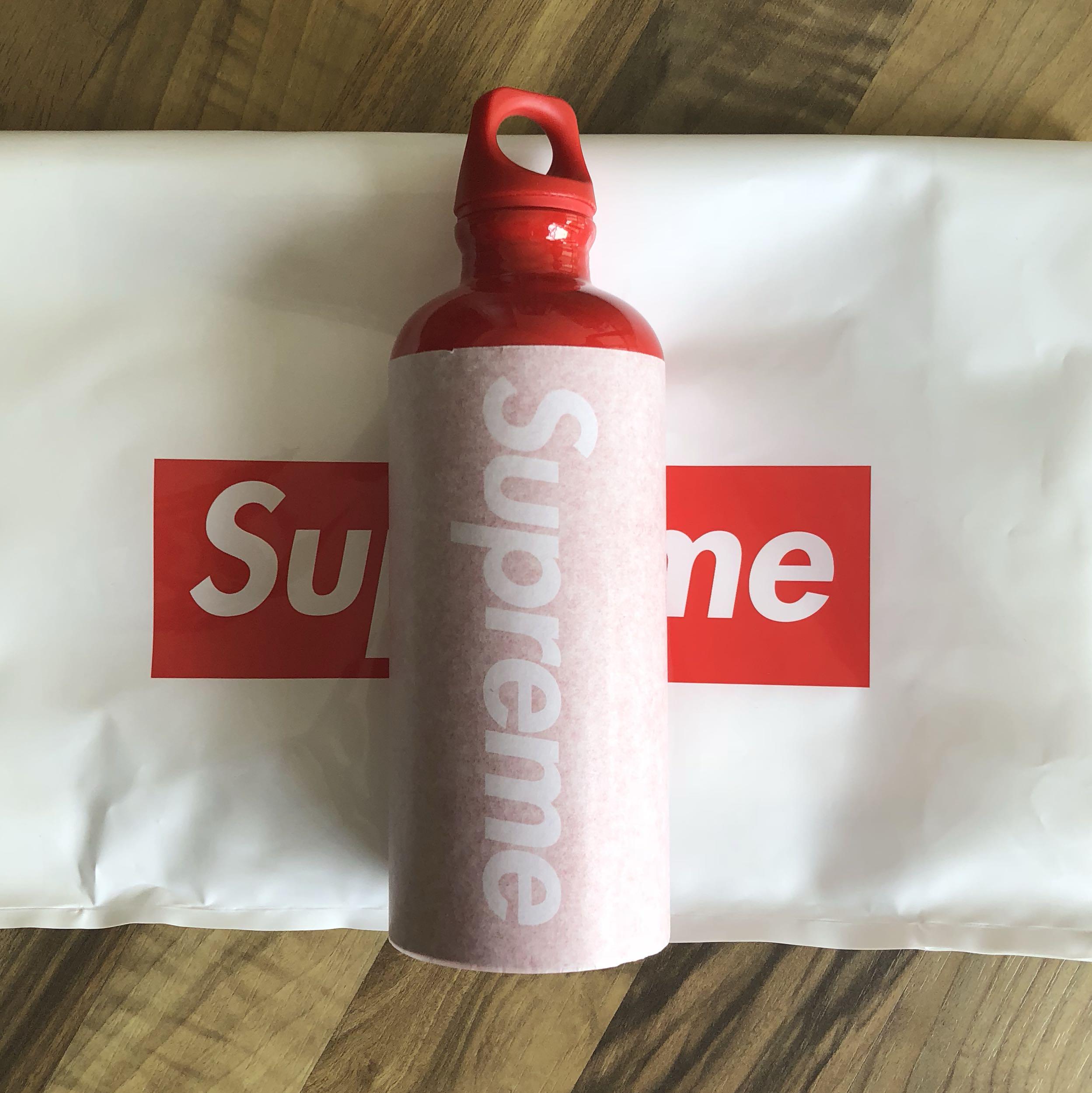 Supreme SIGG Traveller 0.6L Water Bottle SS18 Authentic Brand New 
