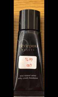 Cle de Peau Silky Cream Foundation shade O30 (used)