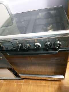 Cooker stove and oven