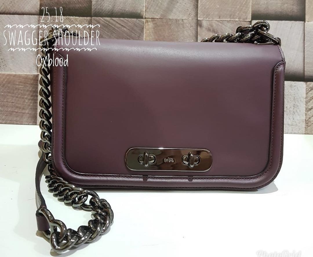 coach swagger shoulder bag 25