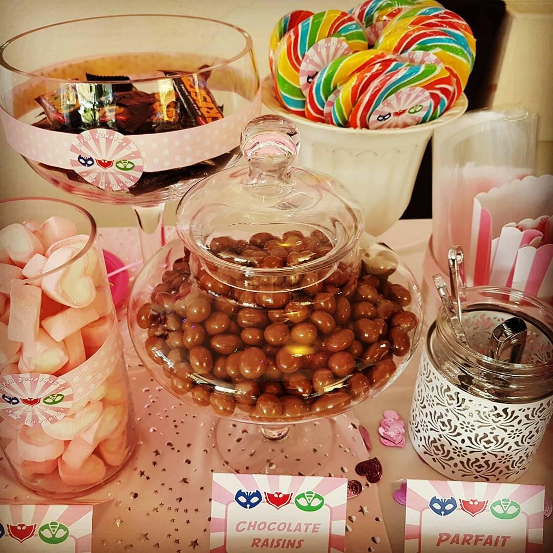 Dessert table/candy buffet (Category: Packaged & Instant Food) located in Petaling Jaya. Submitted by sarahpartypeople (Listing ID 185802487, Image 1). Description: Price starts from RM500 includes setting up, dismantling, customised table decor & themed decor props.