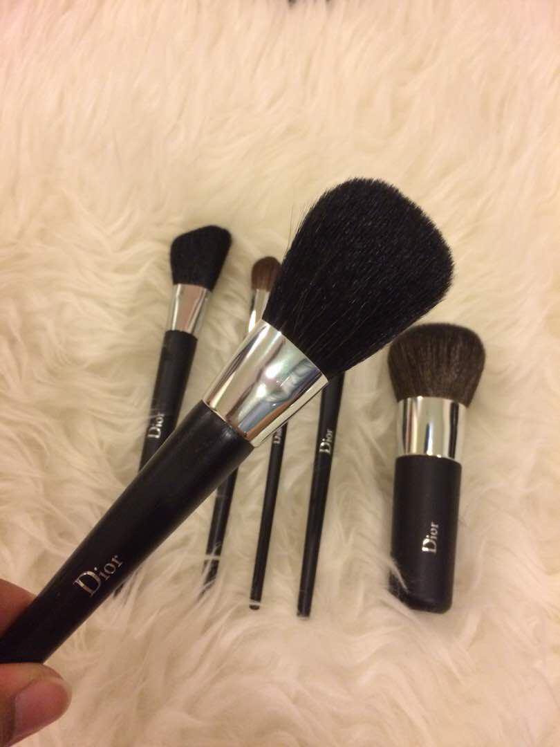 Dior Makeup Brush Set, Beauty & Personal Care, Face, Makeup on Carousell