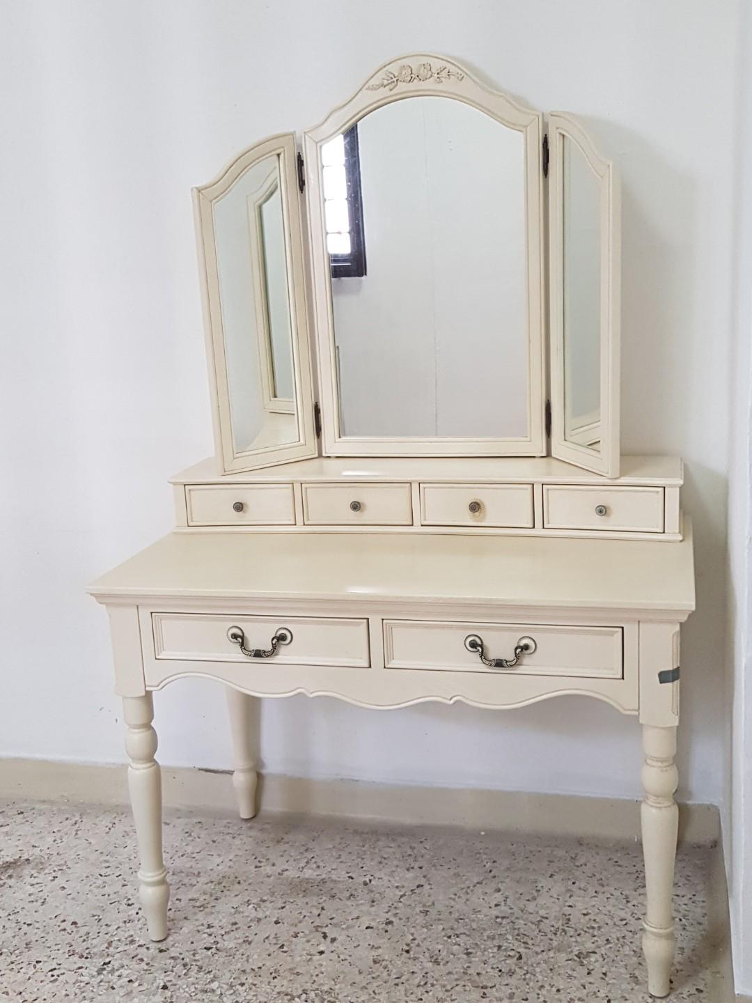 Dressing Table Solid Wood, Furniture & Home Living, Furniture, Tables & Sets on Carousell