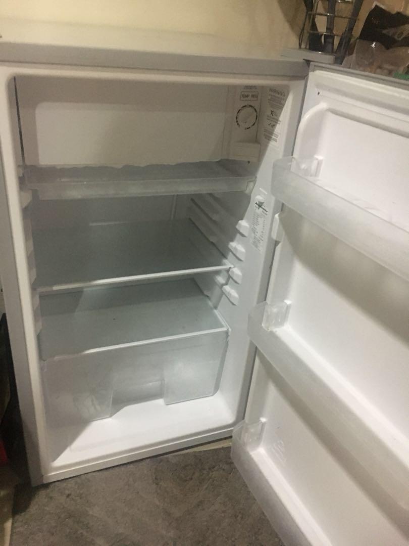 Kelvinator Personal Ref Kpr121mn For Sale Tv Home Appliances Kitchen Appliances Other Kitchen Appliances On Carousell