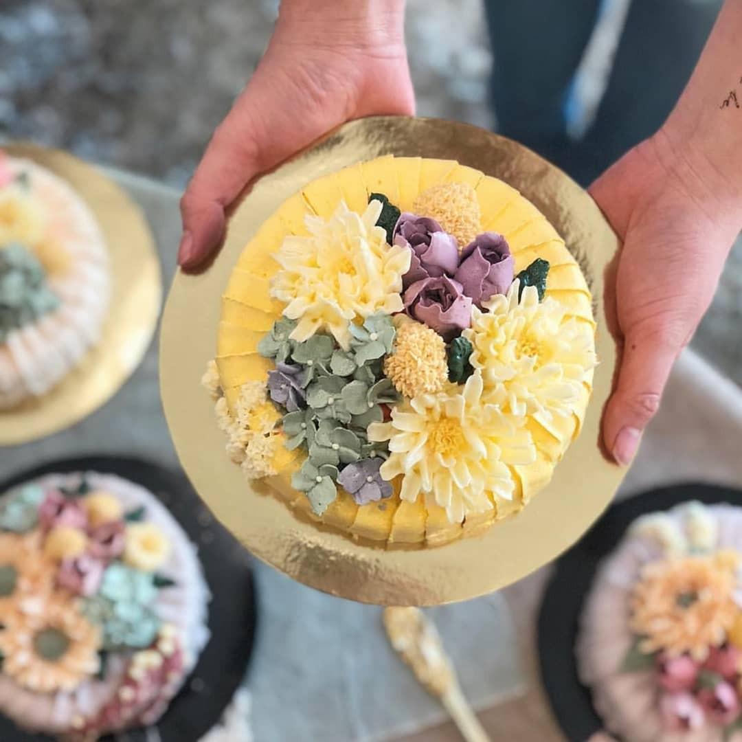 Korean Buttercream Flower Piping Class, Hobbies & Toys, Stationery