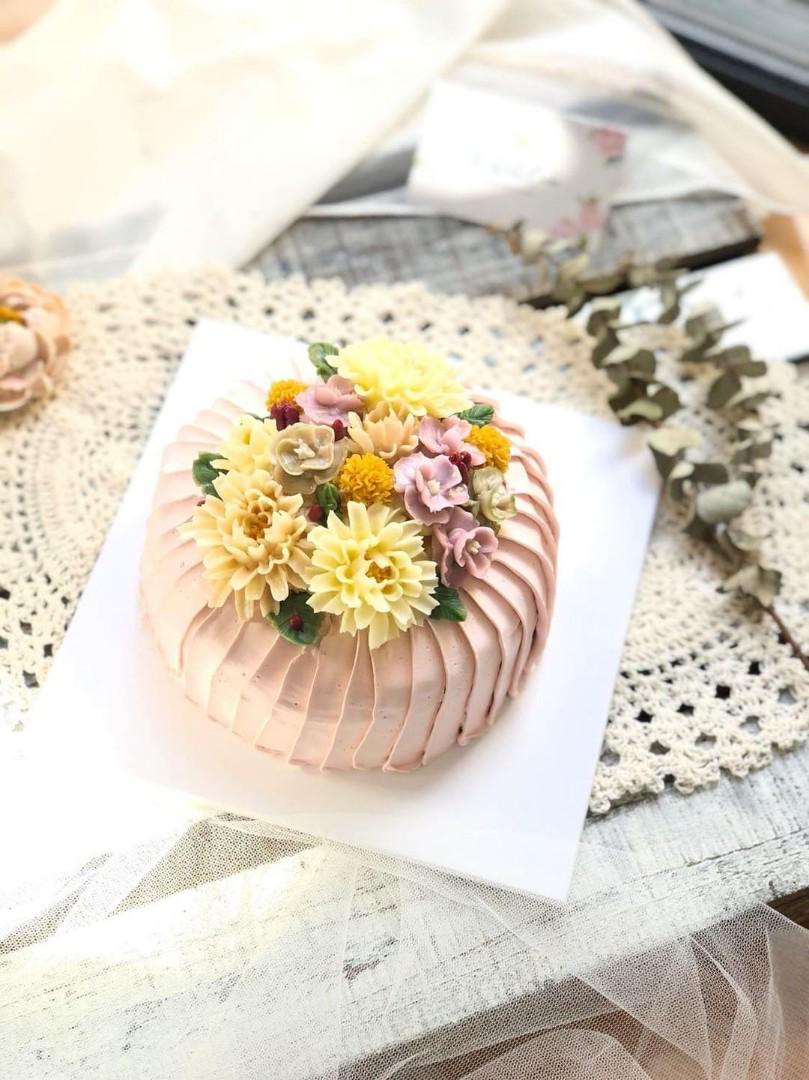 Korean Buttercream Flower Piping Class, Hobbies & Toys, Stationery
