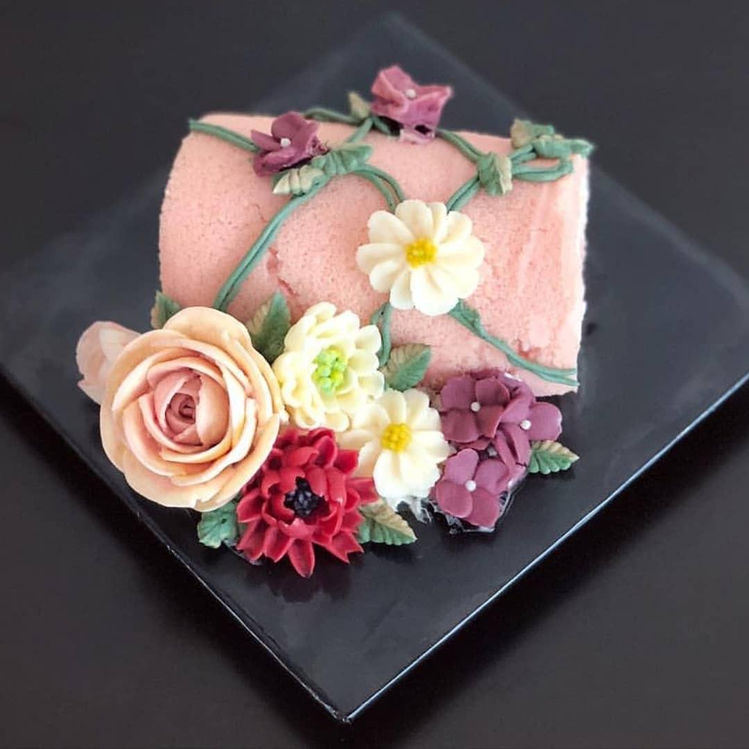 Korean Buttercream Flower Piping Class, Hobbies & Toys, Stationery