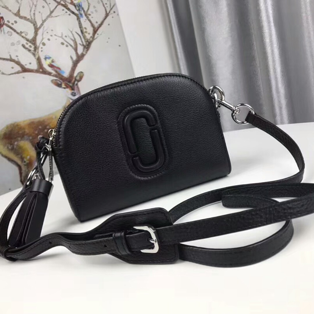 Marc jacob sling bag price