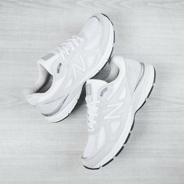 990v4 white