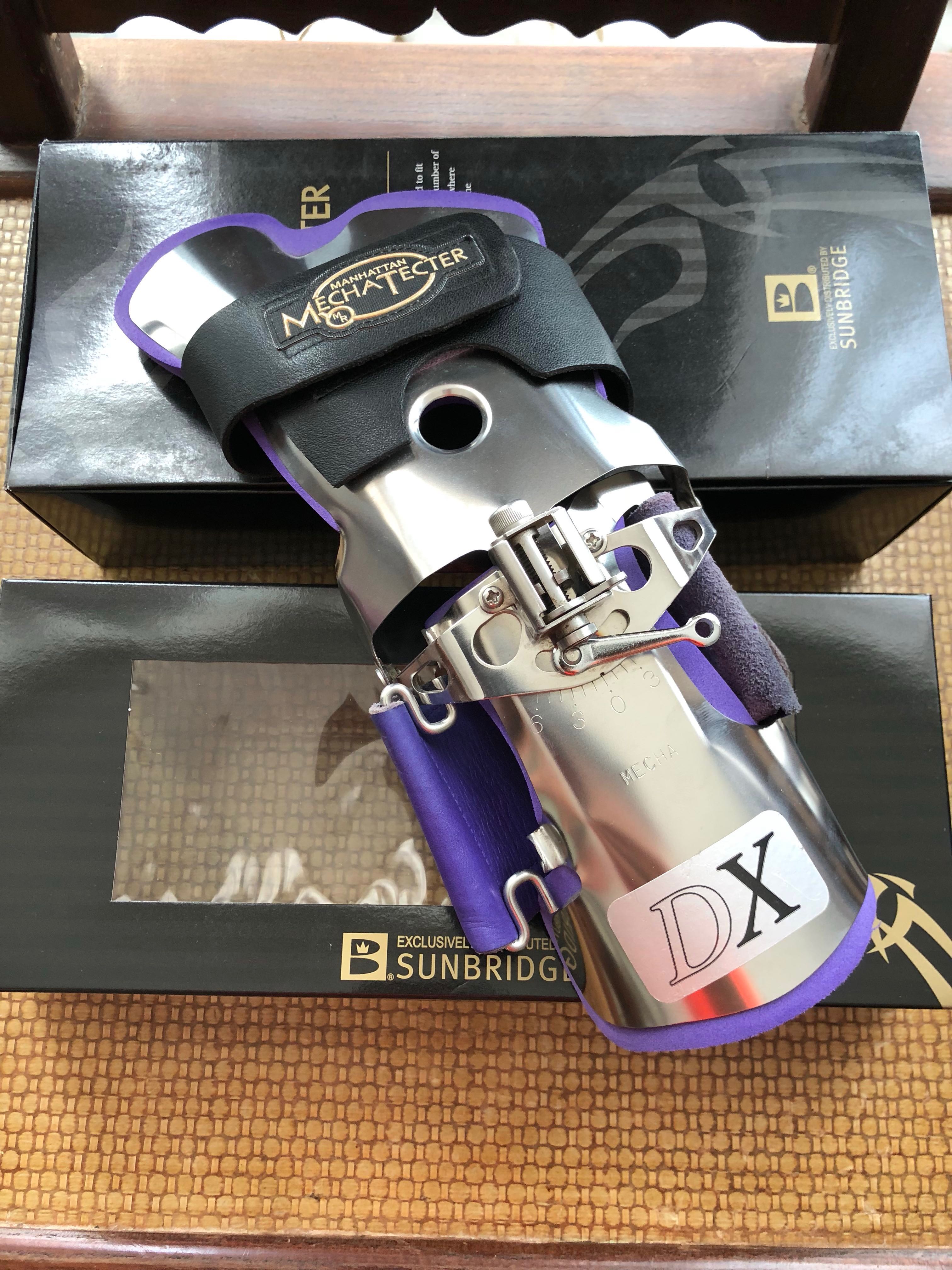 ORGINAL MECHATECTOR MD4DX Bowling Guard, Sports Equipment, Sports