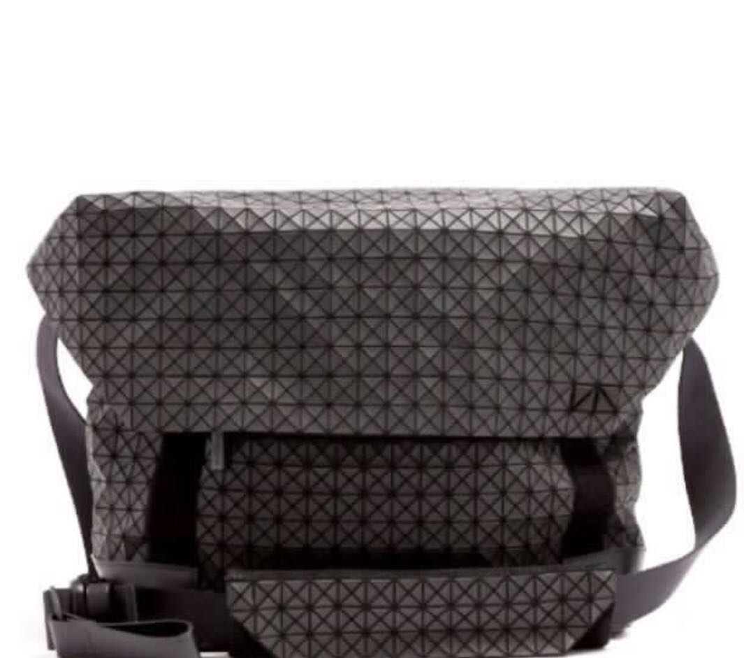 bao bao messenger bag