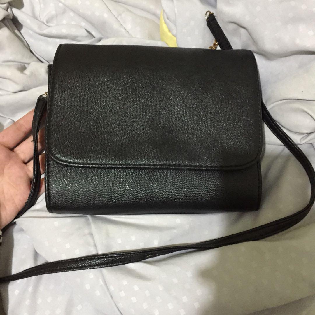 Tas h&m sling bag 2025
