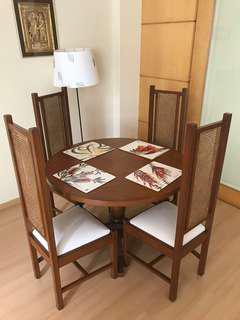 4 seater Teak wood round table with 4 chairs