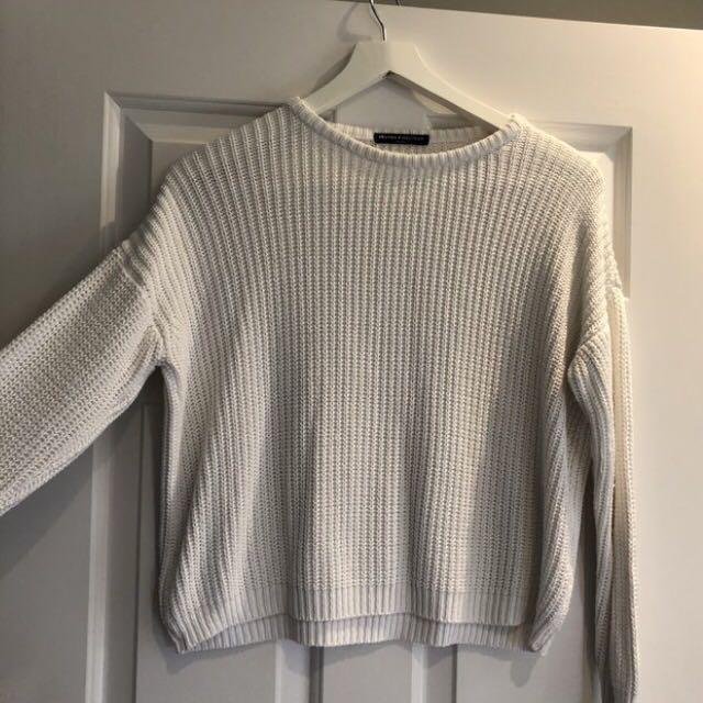 Brandy melville white bronx sweater