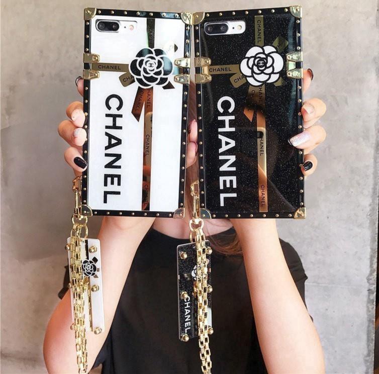 Chanel Vivo V9 Case (Category: Vivo) located in Valenzuela. Submitted by glamwork (Listing ID 185923980, Image 3). Description: Color Black available.