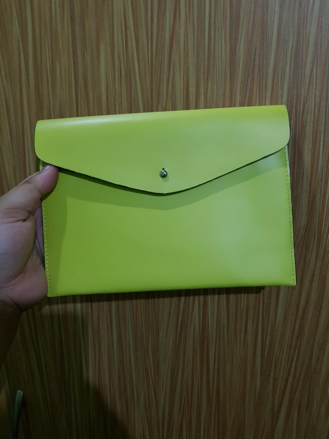 Fino leatherware (Category: Wallets & Card holders) located in Makati City. Submitted by destash2restash2018 (Listing ID 185940506, Image 1). Description: Envelope clutch (large) with hook attachment..