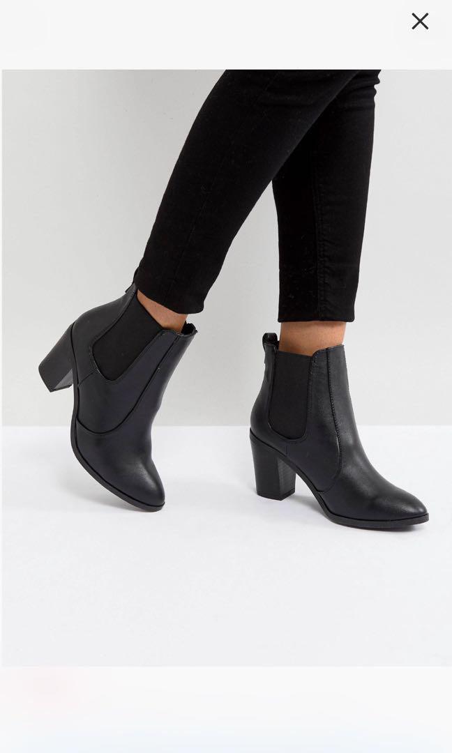 Pointed leather look heeled ankle boots 