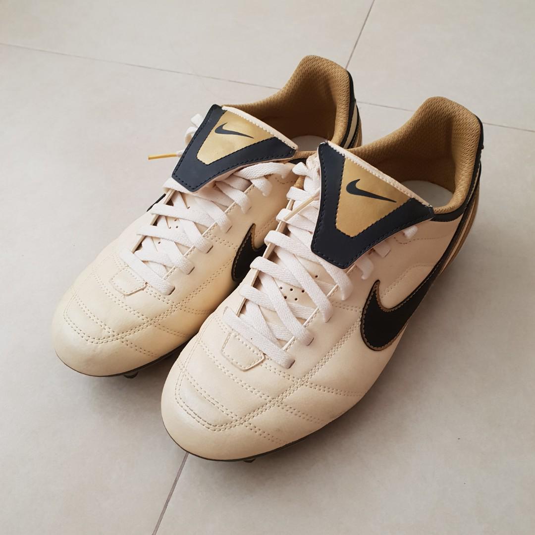 Tiempo Natural II FG, Men's Fashion, Footwear, Boots on Carousell