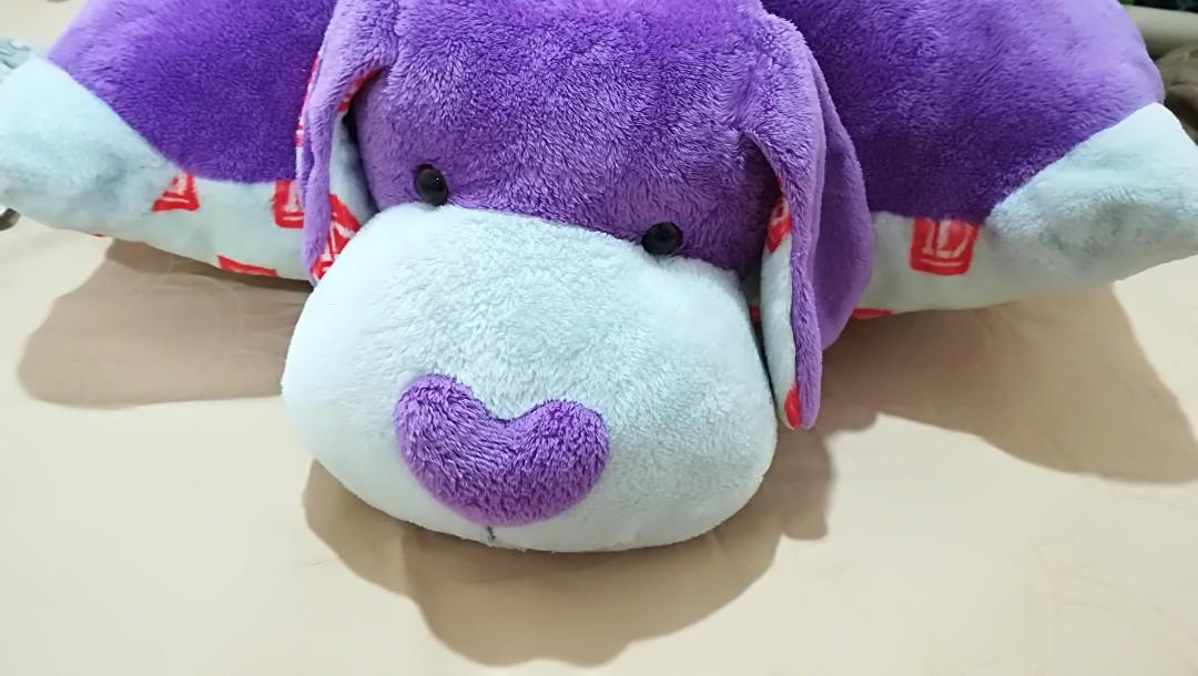 https://media.karousell.com/media/photos/products/2018/08/21/one_direction_pillow_pet_1534837590_ae3ee2a9_progressive.jpg