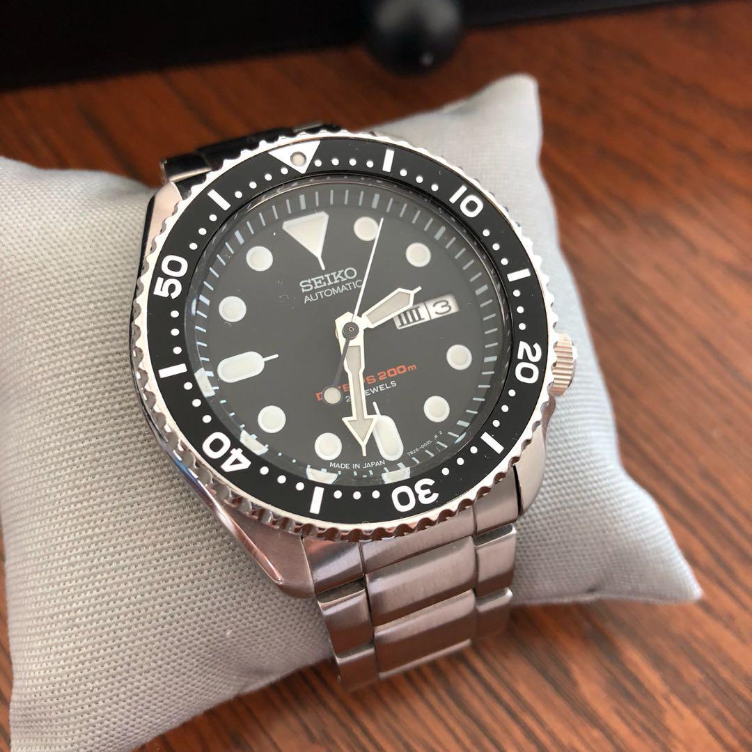 Seiko SKX007 Black made in Japan with Oyster and Jubilee original bracelet,  Mobile Phones & Gadgets, Wearables & Smart Watches on Carousell