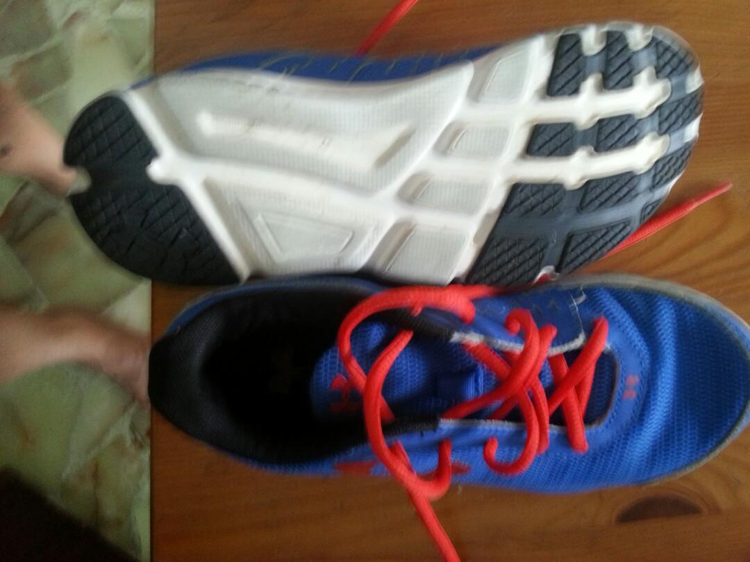 sports shoes for 6 year old boy