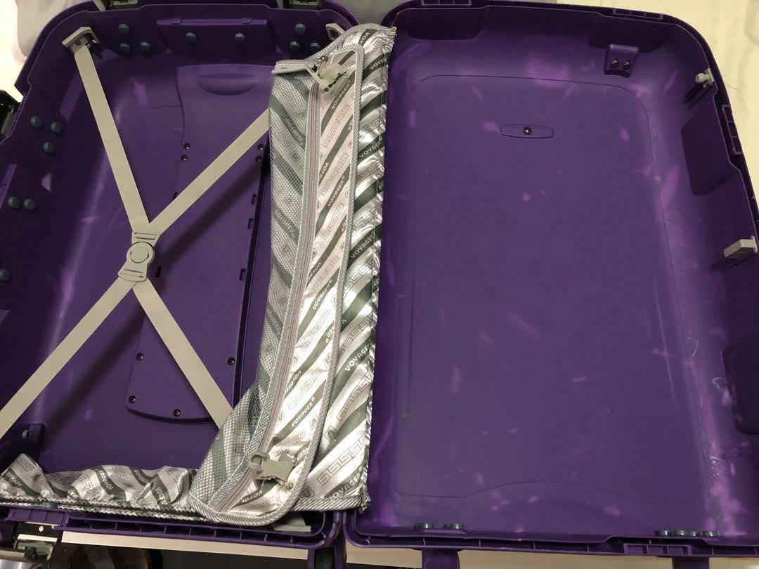 VOYAGER Hard Shell Clam Type Luggage in Medium, Hobbies & Toys, Travel