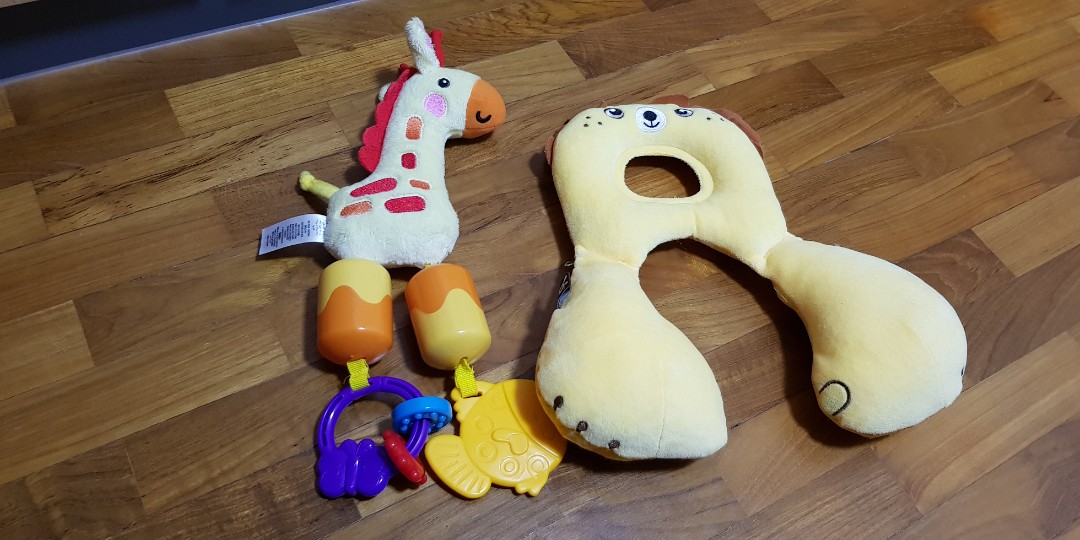 Bn Giraffe Wind Chime Pre Owned Lion Neck Pillow Babies Kids