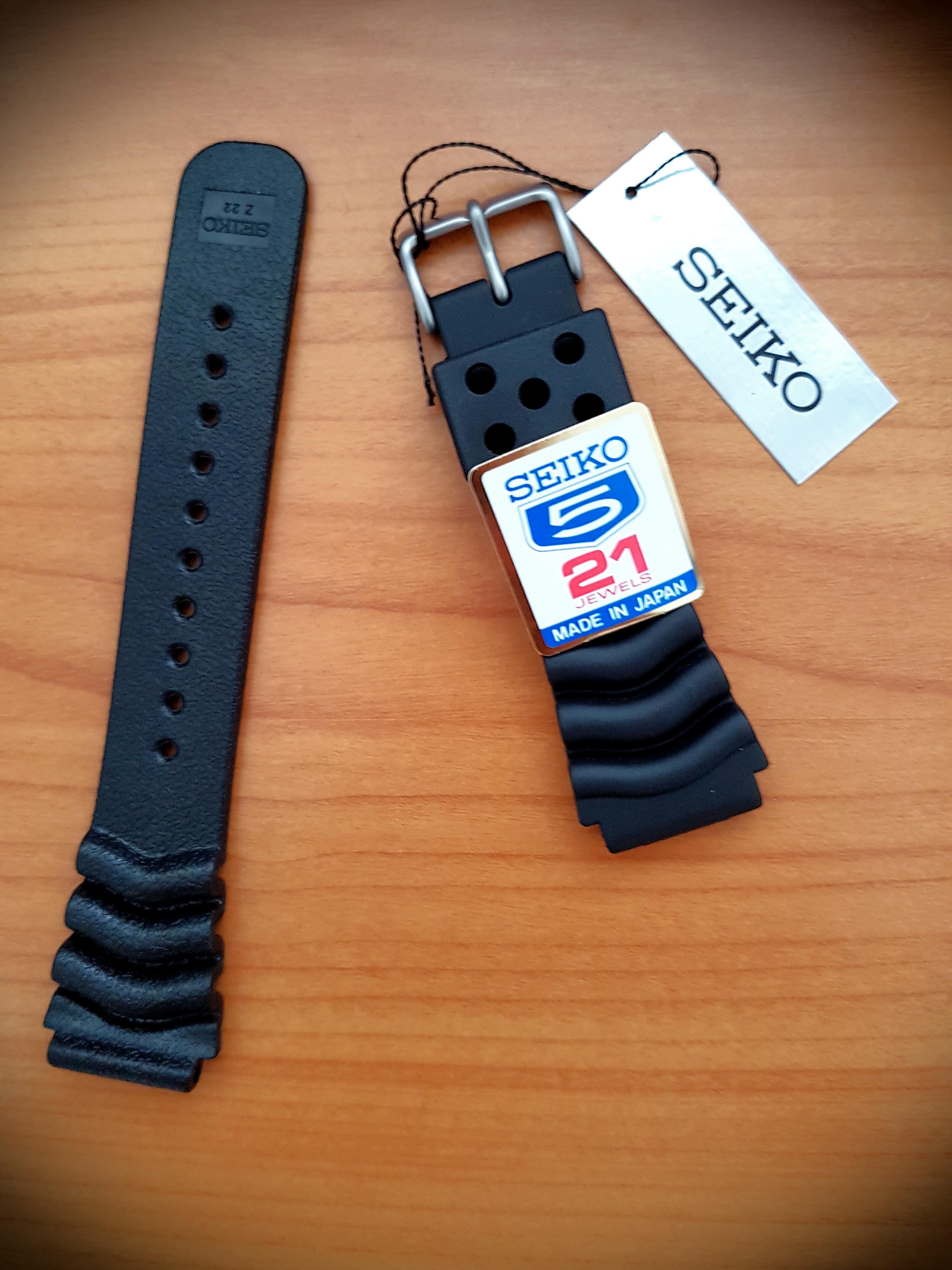 Brand New* Seiko SKX007 Original Rubber Strap 22mm, Mobile Phones &  Gadgets, Wearables & Smart Watches on Carousell