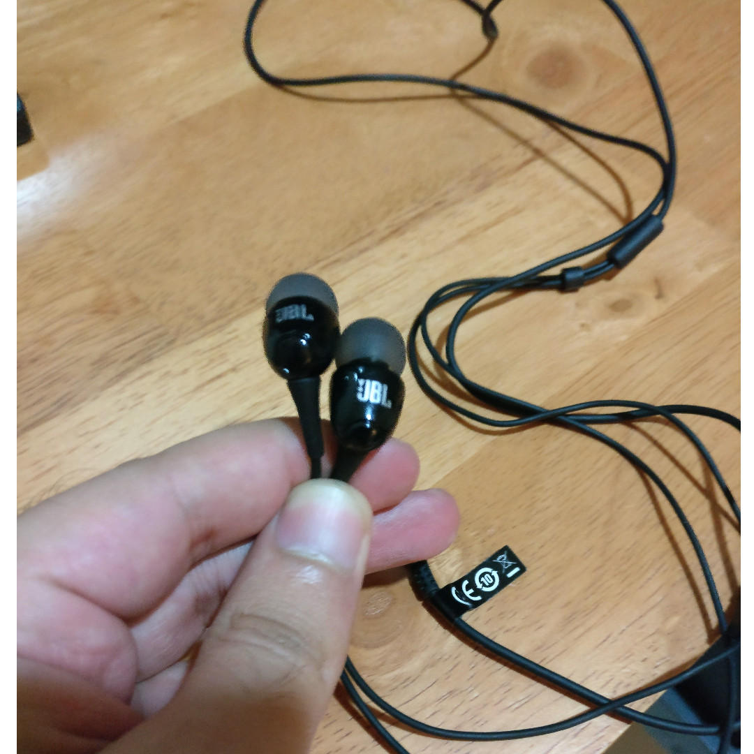 Jbl t100 headphones best sale