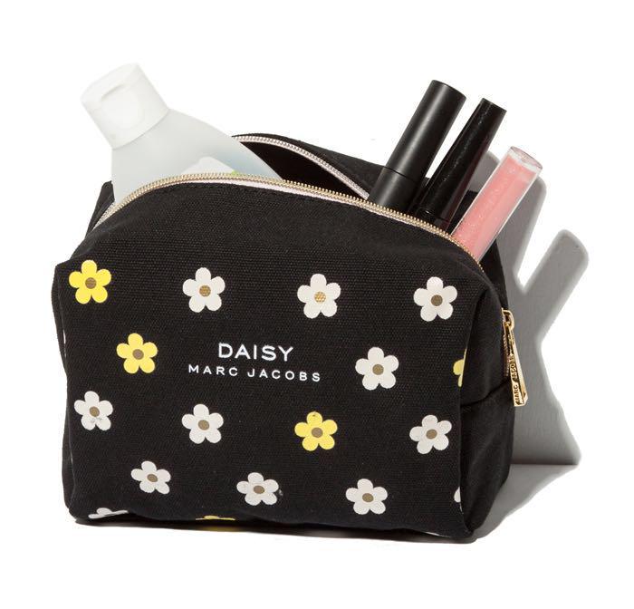 marc jacobs daisy cosmetic bag
