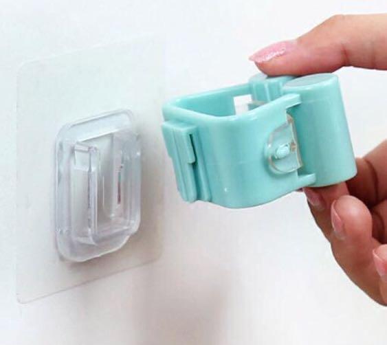 Mop hook (Category: Bathroom & Kitchen Fixtures) located in Singapore. Submitted by jaslin79 (Listing ID 186058155, Image 2). Description: .