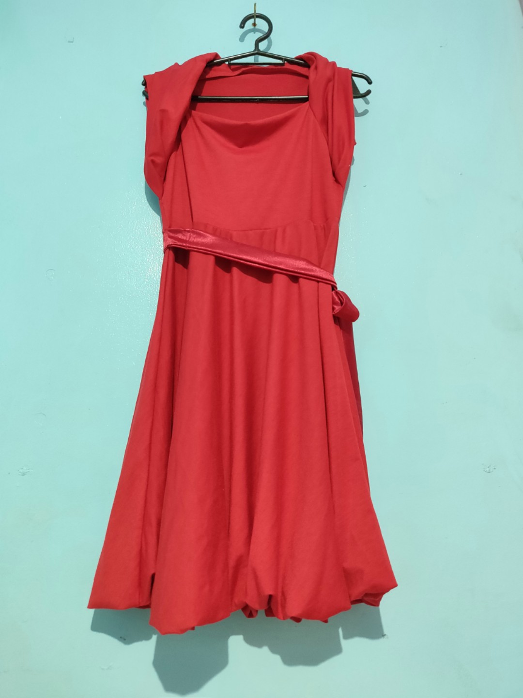 Red Sunday Dresses
